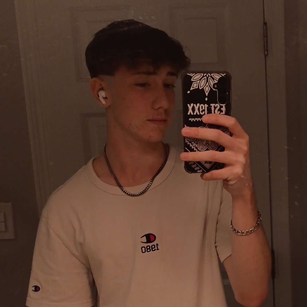 Meet your Posher, Connor